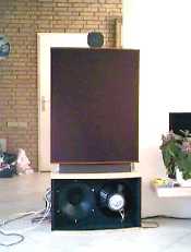 smalleslsubtc120.jpg (5472 bytes)